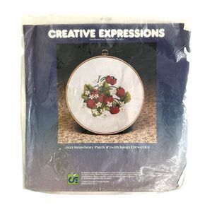 CREATIVE EXPRESSION STRAWBERRY PATCH 8in HOOP CREWEL EMBROIDERY KIT 1611 *READ*